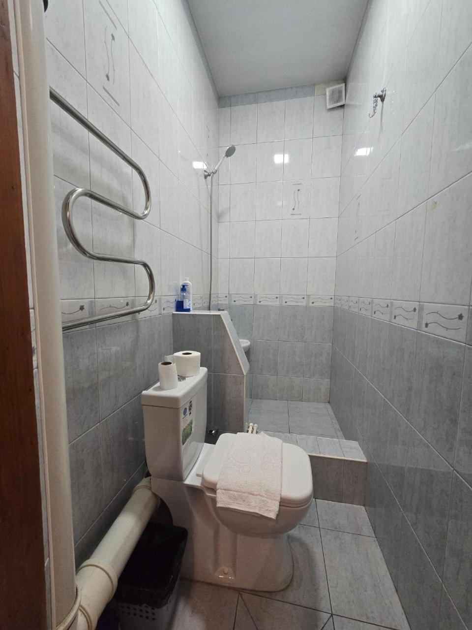 Guesto Hostel Ташкент Екстер'єр фото