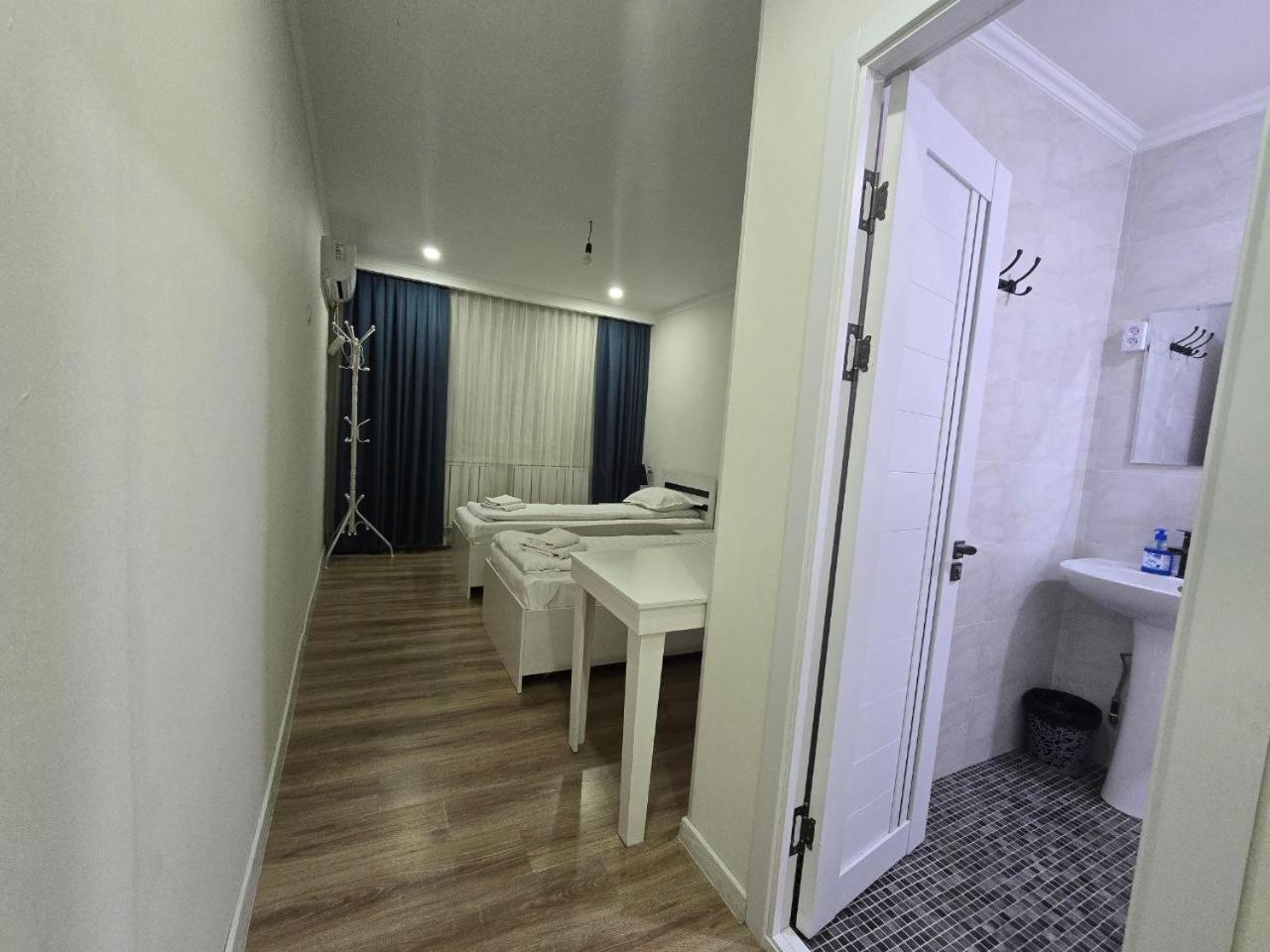Guesto Hostel Ташкент Екстер'єр фото