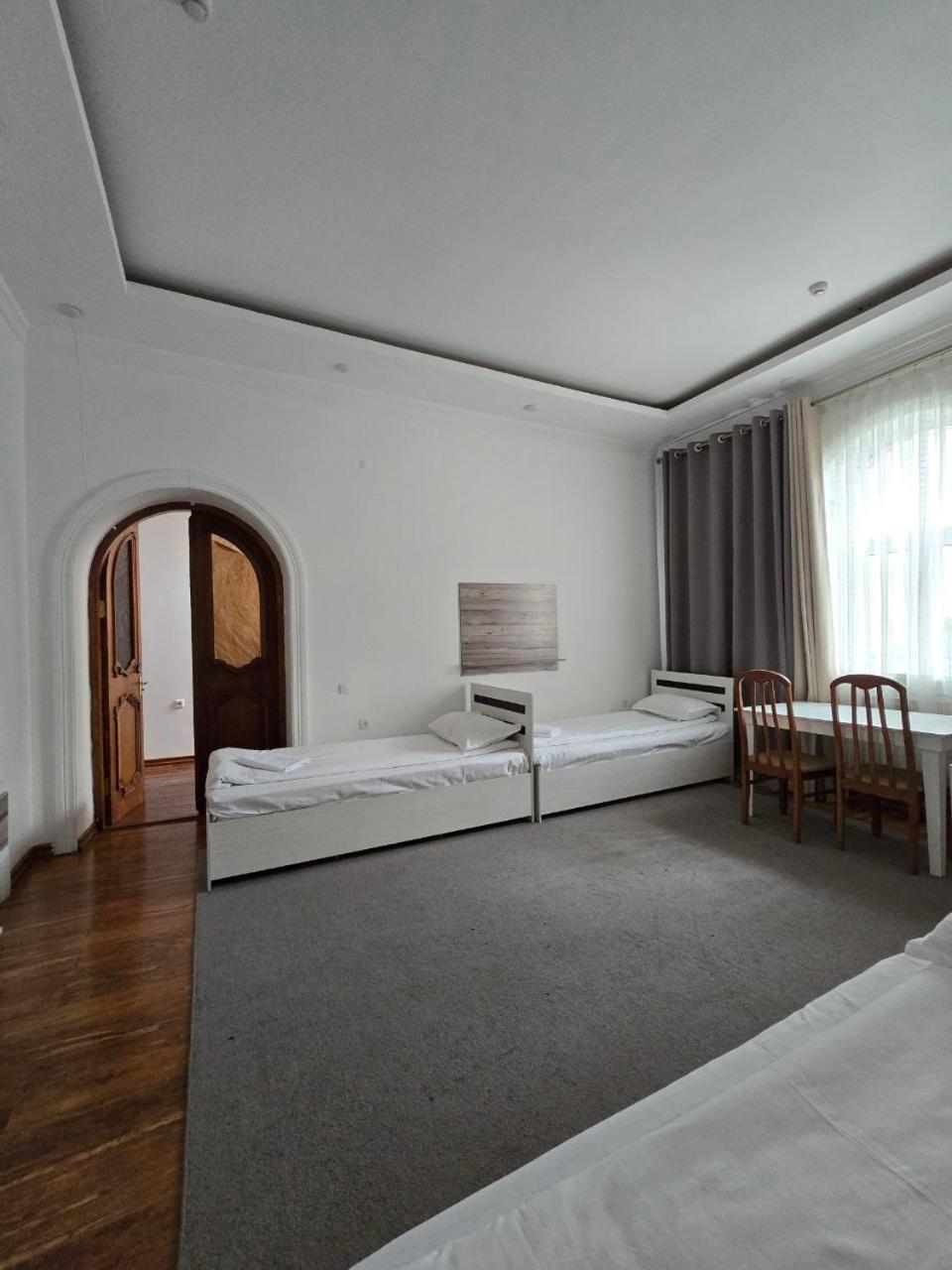 Guesto Hostel Ташкент Екстер'єр фото