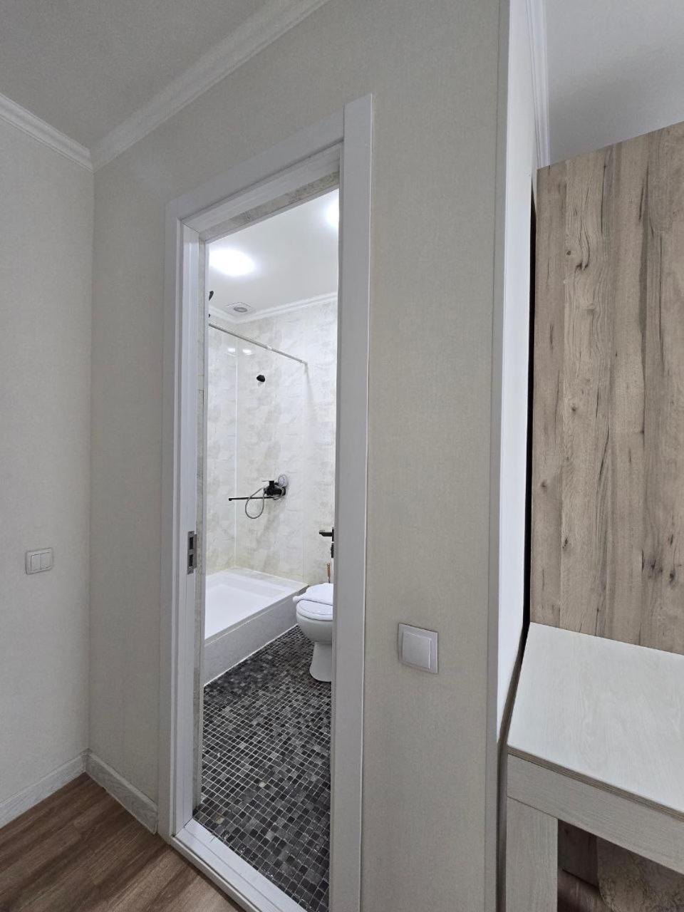 Guesto Hostel Ташкент Екстер'єр фото
